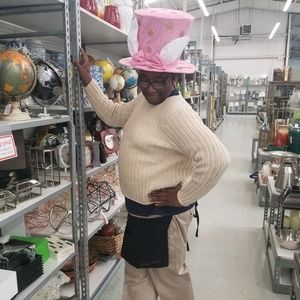 Meet your Posher, Charles